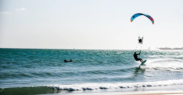 Test de l'aile de kitesurf harlem thrive : avis et performances